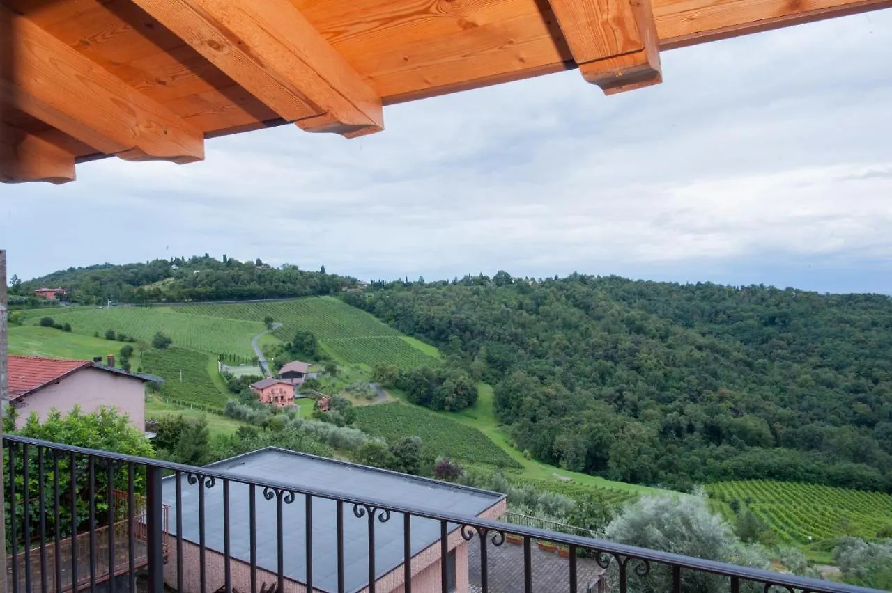 Bed and Breakfast La Pentola dei Sogni Scanzorosciate 0*,  Italia