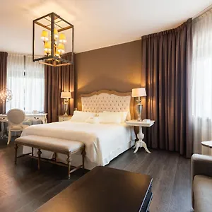 Like Hotel